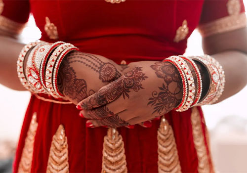 عادات وتقاليد