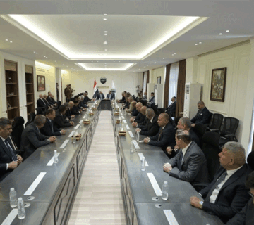 وزير الصناعة والمعادن