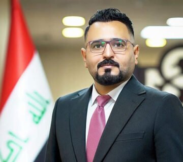 ممثل وزارة التربية العراقية يعلن عن خطط لمعالجة قضية المدارس الطينية والكرفانية 