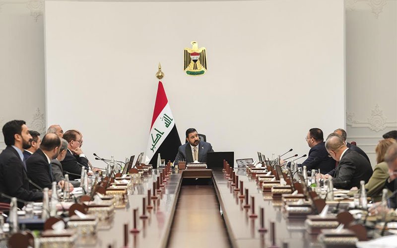 رئيس الوزراء يترأس اجتماع مجلس الوزراء بحضور عدد من الوزراء 