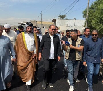 محافظ بغداد يتفقد منطقة الفضيلية برفقة عدد من المسؤولين والأهالي 